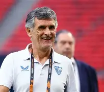 南宫28-转会期塞维利亚备战社区盾,官宣签约细节曝光,态度坚定,团队化学反应显著